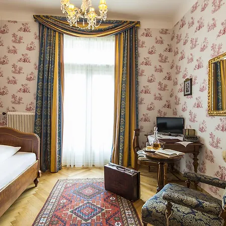 Hotel Excelsior & Kurhaus 3*